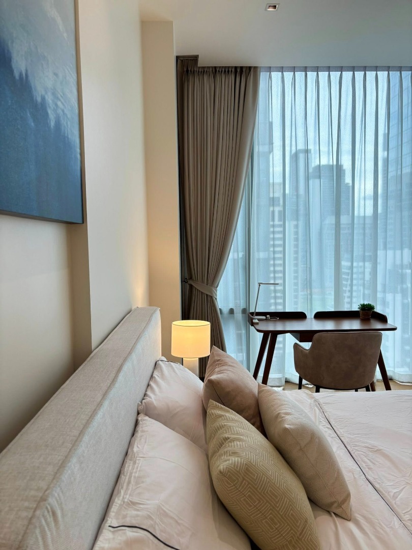 28 Chidlom, 2 bed condo in Wireless, Bangkok — photo 13