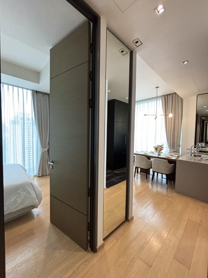 28 Chidlom, 2 bed condo in Wireless, Bangkok — photo 7