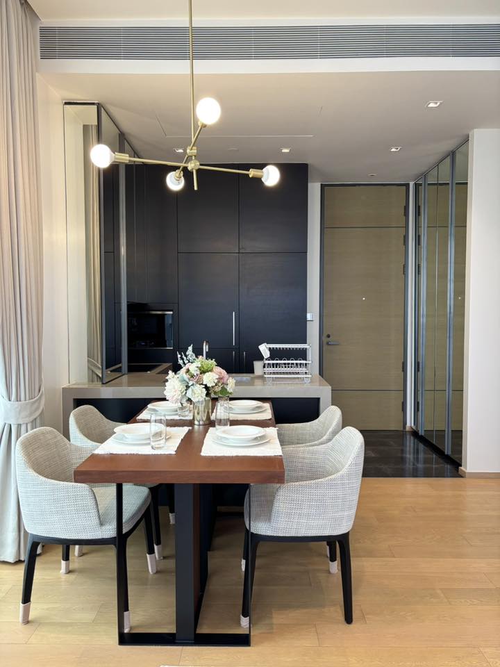 28 Chidlom, 2 bed condo in Wireless, Bangkok — photo 6