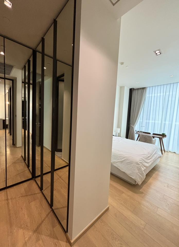 28 Chidlom, 2 bed condo in Wireless, Bangkok — photo 16