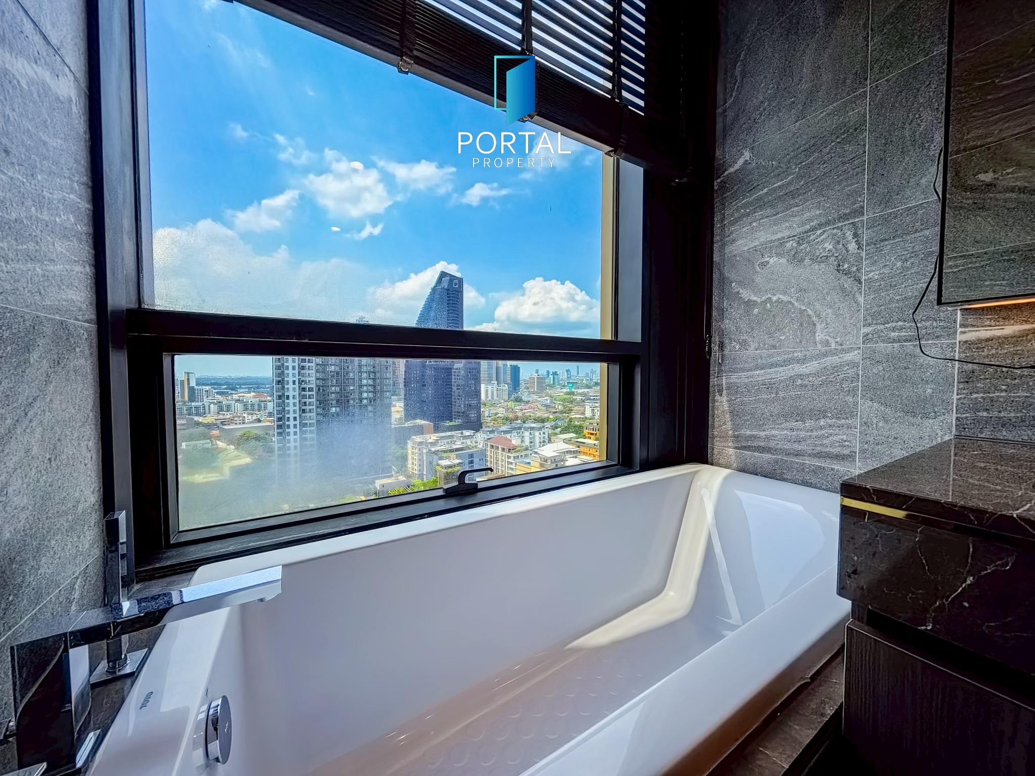 The Esse Sukhumvit 36 — photo 14