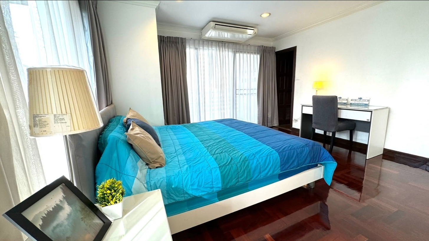 Richmond Palace, 3 bed condo in Sukhumvit, Bangkok — photo 6