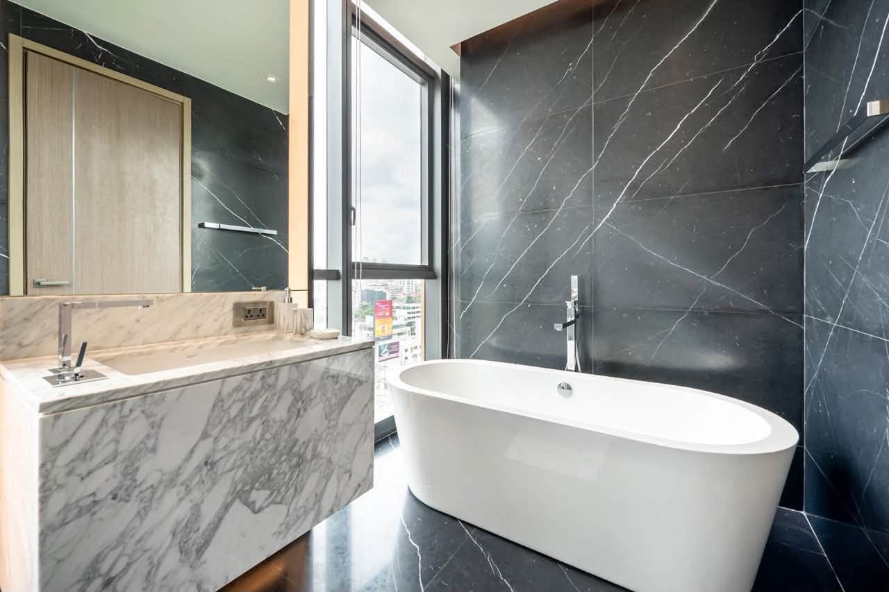 The Monument Thonglor, 2 bed condo in Sukhumvit, Bangkok — photo 13