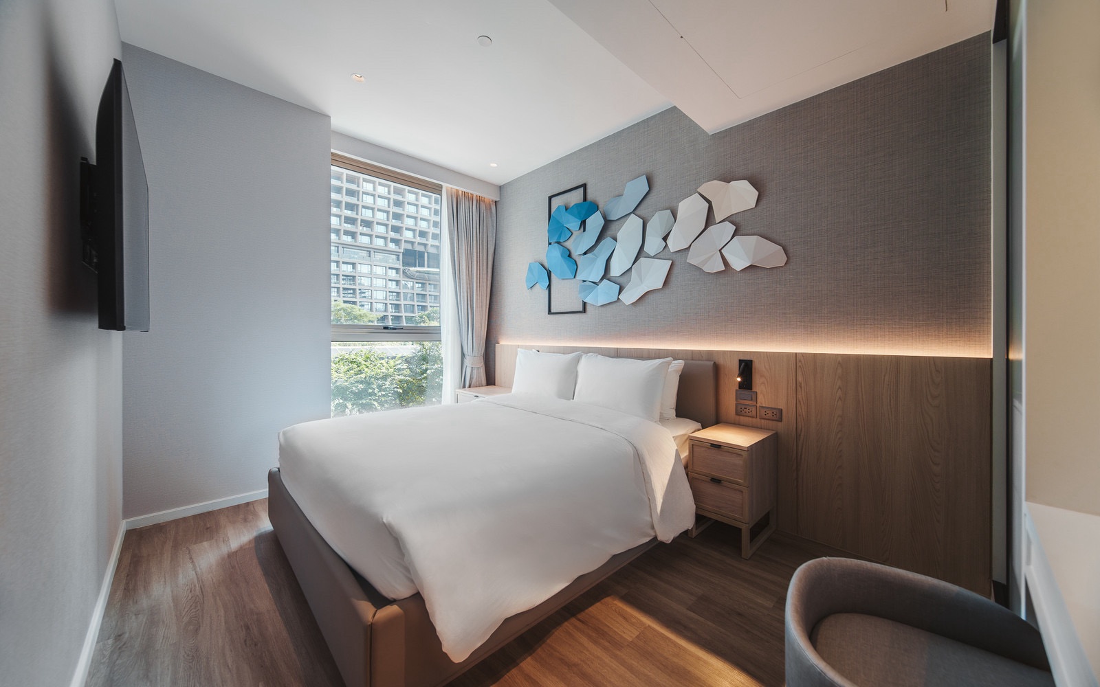 Target Estate Residences Langsuan, 2 bed condo in Phloen Chit, Bangkok — photo 9